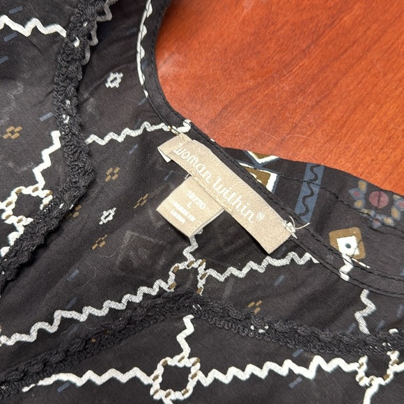 Woman within tunic 18/20 // 083030 - Picture 2 of 2